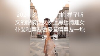 小旅馆钟点房偷拍中年大叔和骚妇情人开房偷情干到一半软了无法插入要看着骚逼撸一会才能继续干