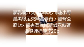 泰国绿帽情侣「magarity」OF双穴齐下私拍 男友绿帽视角拍摄女友和白人大勾八偷情 (10)