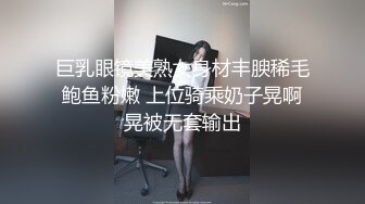 约啪大神少有的露脸之作【狂射丝袜脚】极品美女南航空姐，丝袜足交后入，满屏的骚气要溢出来