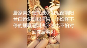  淫靡婚纱 绿帽贡献妻子给别人玩，穿着婚纱被单男拽着头发肏，自己只能看着老婆被内射撸 极度淫骚