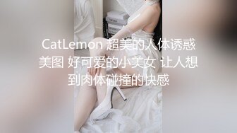 【人间水密桃】三女叠罗汉来姨妈只能双飞啪啪，健身球上口交边骑乘边舔逼，快速抽插大屁股出白浆