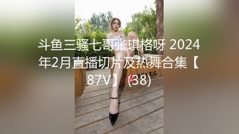 极品美乳妹子被两个公子哥约来帮他们无套吹喇叭