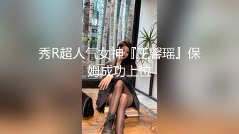  卷发小哥哥和三女多人淫乱，带个小雨衣就开始作战，多种道具自慰骚穴，淫水很多