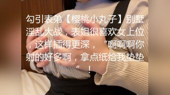 高价福利！微博128万粉，巨乳肥臀女神尤物【芷仪g宝】最新露脸定制，制服小恶魔大黑牛自慰 (2)