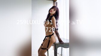 【新片速遞】   商城偷窥美女店员 边搭讪挑选衣服边抄美女裙底 白色内内 大白屁屁 