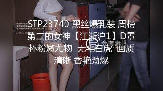 小吃店女厕蹲守几位美女嘘嘘主角对应影片露鲍 露毛声音清晰绝对超爽 (1)