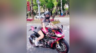 影视基地一路跟踪尾随偷拍漂亮大美女姐妹花 鲍鱼超粉嫩